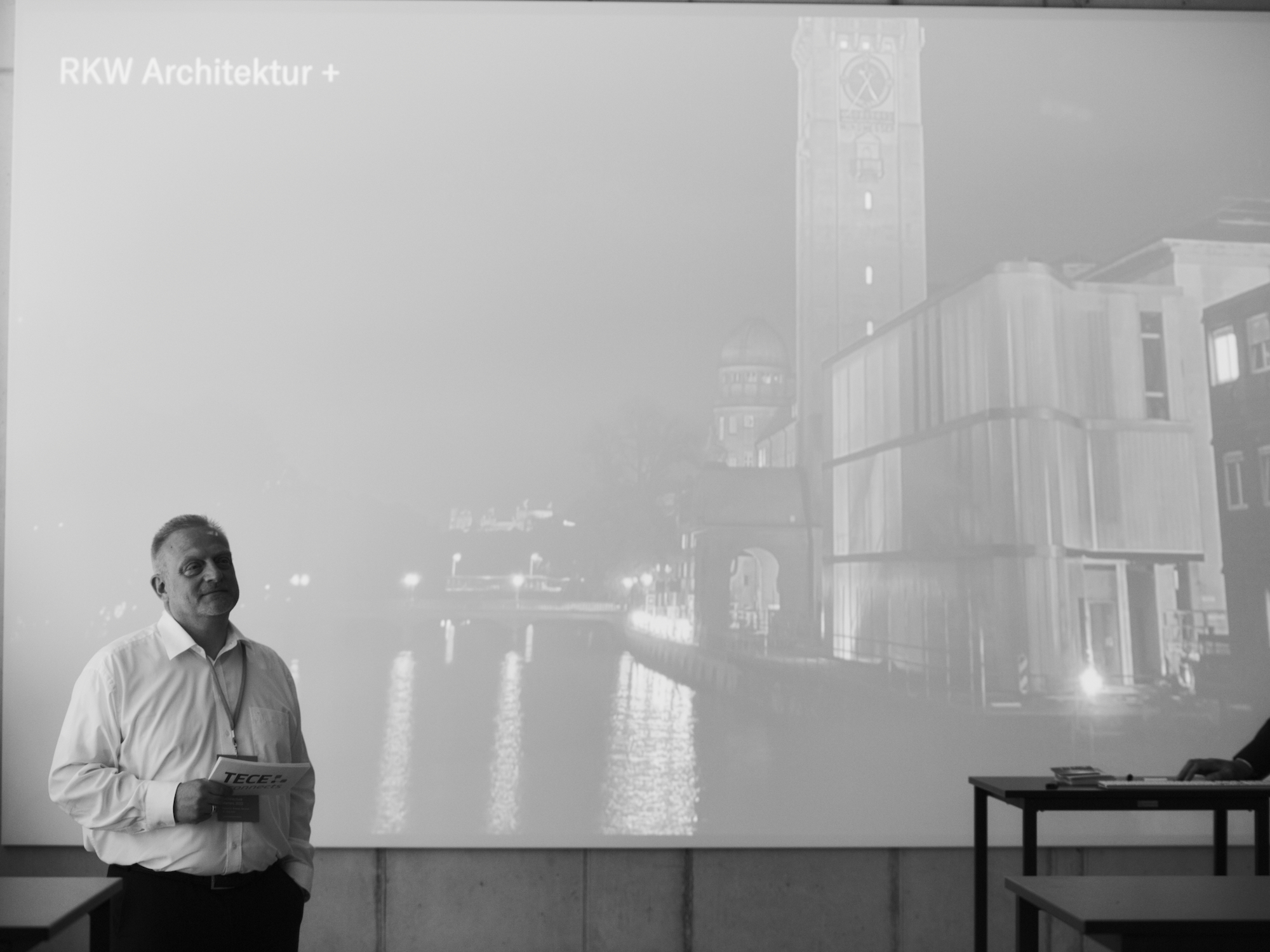 Architecture Matters 2022 Konferenz im Munich Urban Colab Speed Dating Moderation Michael Schuster Foto: Tanja Kernweiss